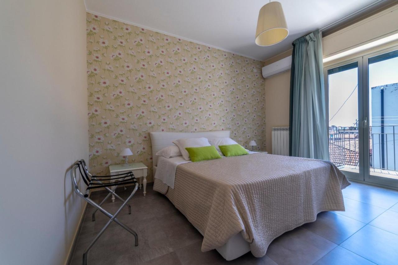 B&B Attico 160 Κατάνια Εξωτερικό φωτογραφία